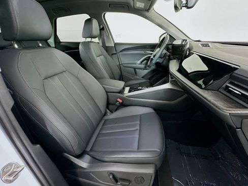 Used 2025 Audi Q5 Premium w/ 19" Wheel Package image 8