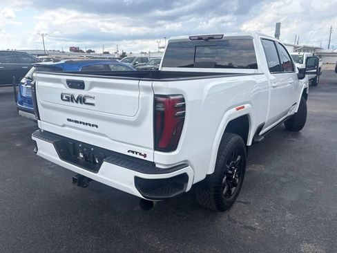 Used 2024 GMC Sierra 2500 AT4 w/ AT4 Premium Plus Package AWD/4WD image 7