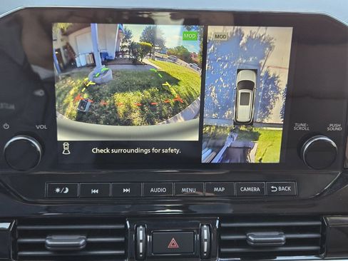 Used 2023 Nissan Pathfinder Platinum w/ Cargo Package image 20