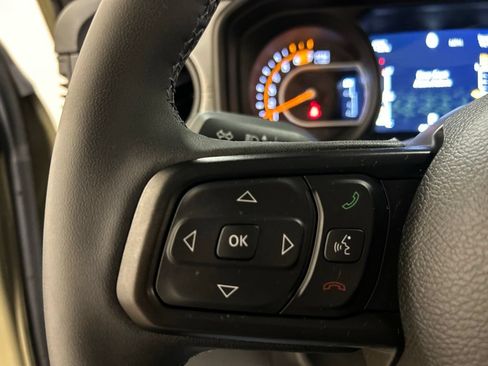 Used 2025 Jeep Wrangler Unlimited Sport AWD/4WD image 21