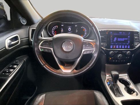 Used 2019 Jeep Grand Cherokee Laredo w/ Laredo X Package RWD image 7