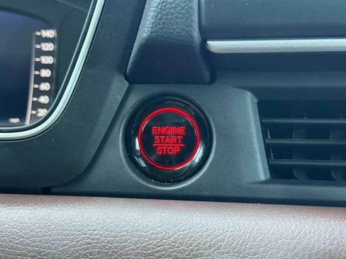 Used 2025 Honda Pilot Elite image 27