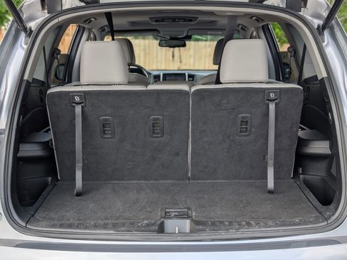 Used 2016 Honda Pilot Touring image 10