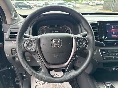 Used 2023 Honda Ridgeline Sport image 15