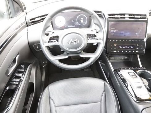 Used 2023 Hyundai Tucson Limited w/ Cargo Package AWD/4WD image 17