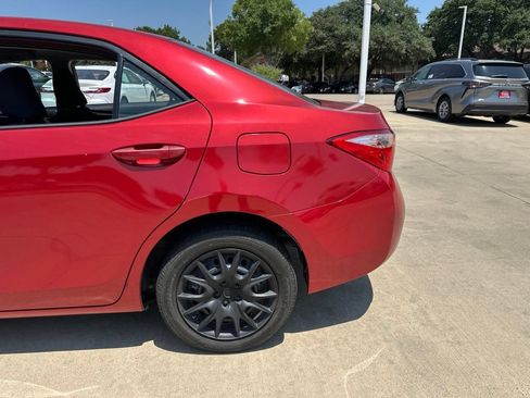 Used 2018 Toyota Corolla LE FWD image 8