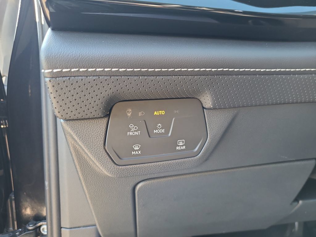 Used 2024 Volkswagen Atlas SE FWD image 27