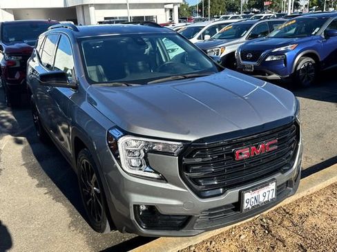Used 2023 GMC Terrain SLT w/ Elevation Edition FWD image 2
