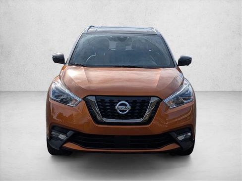 Used 2020 Nissan Kicks SR w/ SR Premium Package image 2