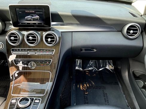 Used 2017 Mercedes-Benz C 300 4MATIC Sedan image 28
