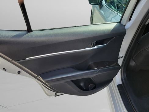 Used 2024 Toyota Camry SE FWD image 6