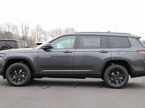 New 2025 Jeep Grand Cherokee L Altitude AWD/4WD image 3