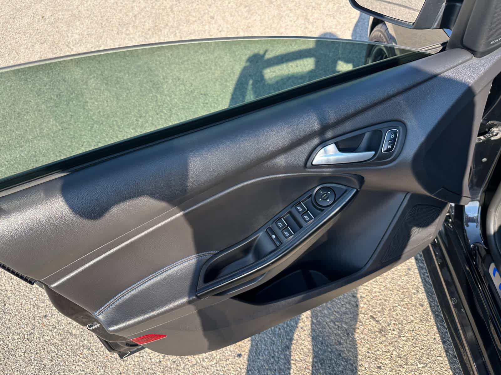 Used 2017 Ford Focus RS AWD/4WD image 10