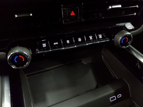 New 2026 Chevrolet Tahoe LS AWD/4WD image 18