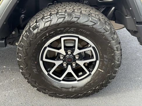 Used 2026 Jeep Wrangler Unlimited Rubicon AWD/4WD image 11