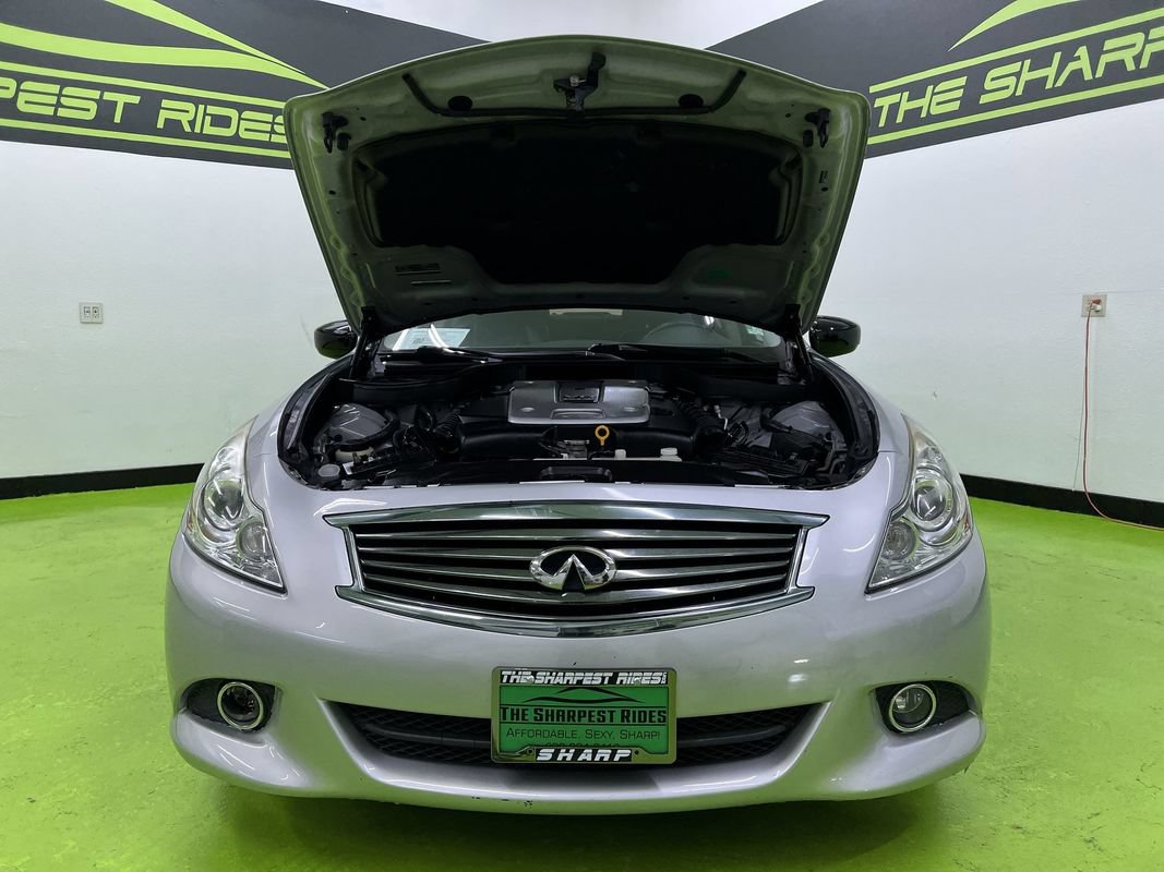 Used 2015 INFINITI Q40 AWD w/ Moonroof Package image 4