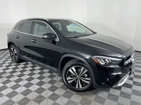 Certified 2025 Mercedes-Benz GLA 250 4MATIC image 2