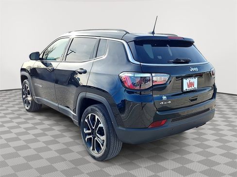Used 2022 Jeep Compass Limited image 7
