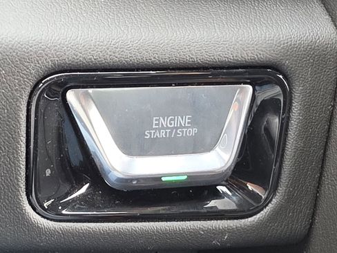 Used 2026 GMC Yukon Denali AWD/4WD image 15