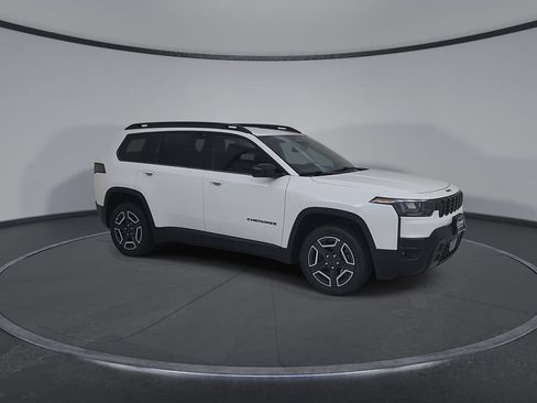 New 2026 Jeep Cherokee Laredo AWD/4WD image 2