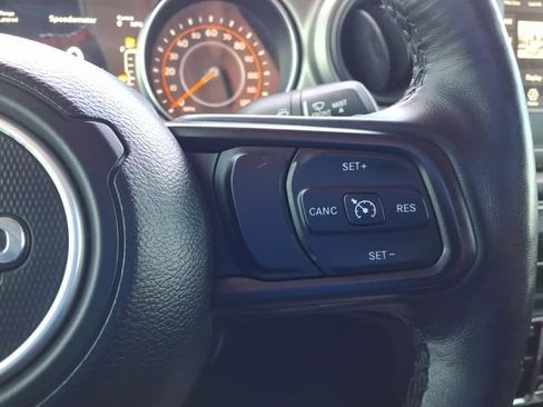 Used 2021 Jeep Gladiator Sport AWD/4WD image 19