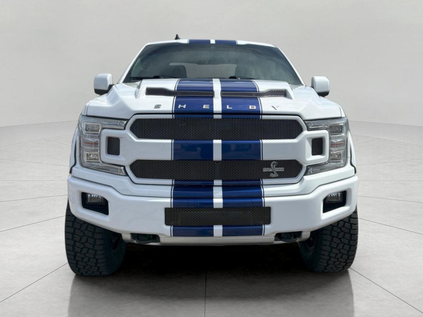 Used 2019 Ford F150 Lariat w/ Equipment Group 502A Luxury AWD/4WD image 3