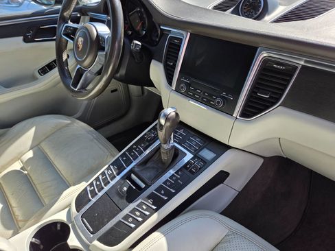 Used 2018 Porsche Macan GTS image 17