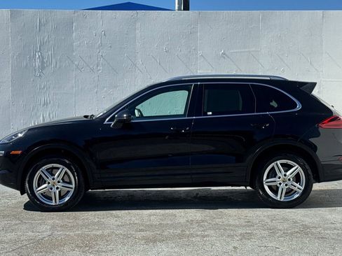 Used 2016 Porsche Cayenne AWD/4WD image 6