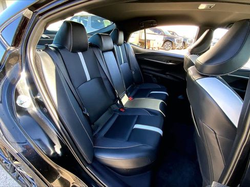 Used 2025 Toyota Camry SE image 20