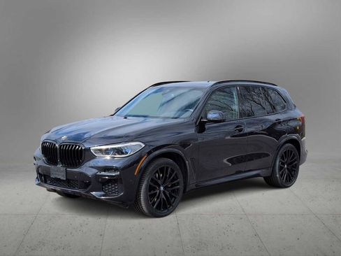Used 2022 BMW X5 xDrive40i w/ M Sport Package image 4