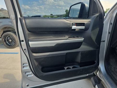 Used 2014 Toyota Tundra Limited w/ Limited Premium Package AWD/4WD image 44