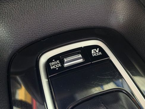 Used 2024 Toyota Corolla SE w/ SE Package FWD image 30