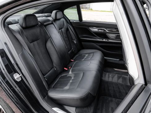 Used 2018 BMW 740i image 43