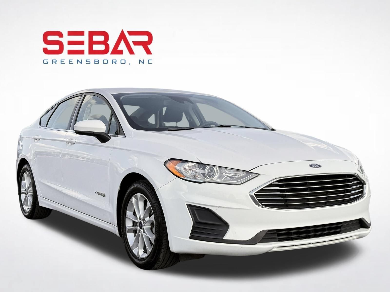 Used 2019 Ford Fusion SE FWD image 3