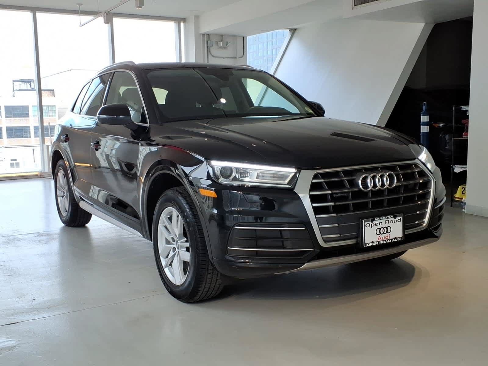 Used 2020 Audi Q5 2.0T Premium w/ Convenience Package AWD/4WD image 3