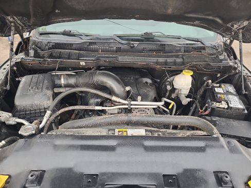 Used 2019 RAM 1500 Big Horn RWD image 32