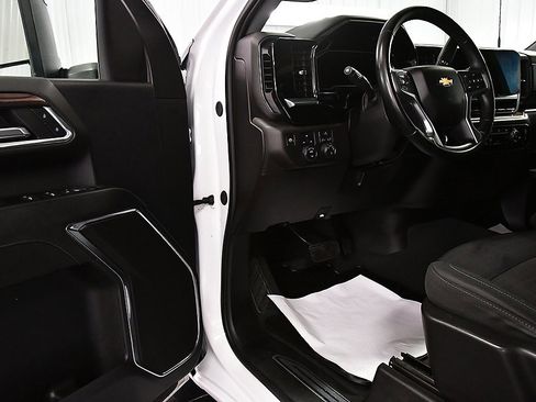 Used 2024 Chevrolet Silverado 2500 LT image 18