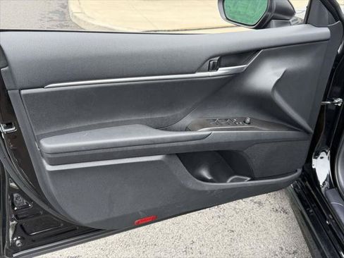 Used 2023 Toyota Camry SE FWD image 18