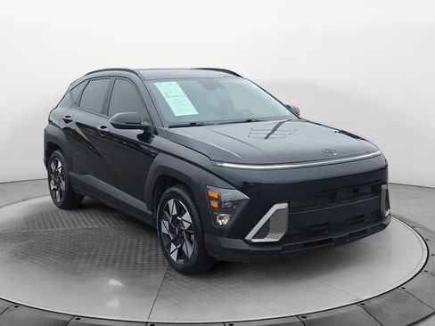 Used 2024 Hyundai Kona SEL FWD image 7