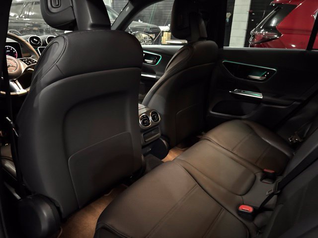 Used 2023 Mercedes-Benz GLC 300 4MATIC image 26