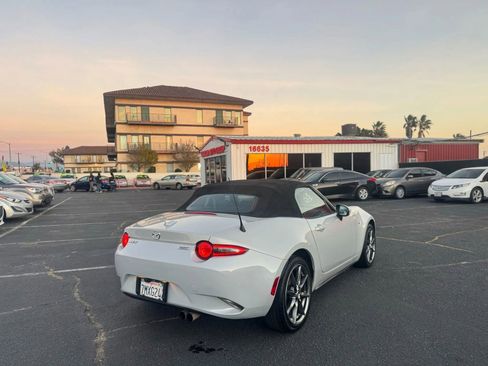 Used 2016 MAZDA MX-5 Miata Grand Touring image 8