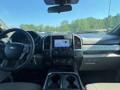 Used 2022 Ford F350 XLT w/ XLT Premium Package AWD/4WD image 6