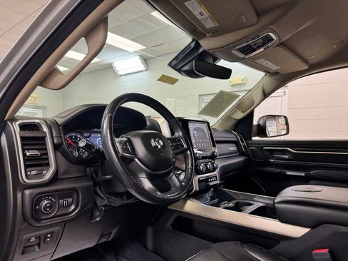 Used 2019 RAM 1500 Laramie AWD/4WD image 13