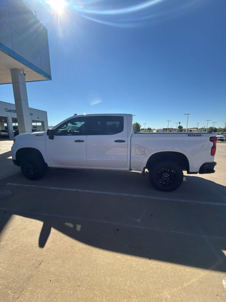 Used 2024 Chevrolet Silverado 1500 LT Trail Boss w/ Protection Package AWD/4WD image 5