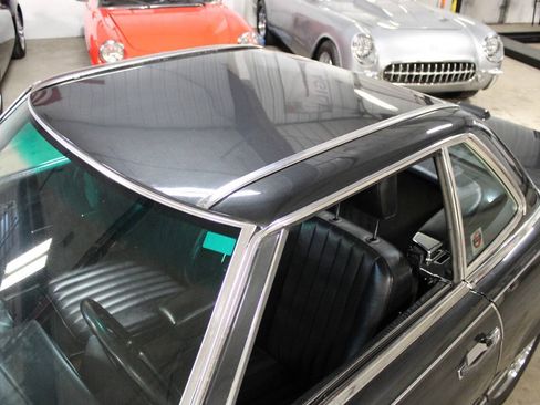 Used 1988 Mercedes-Benz 560 SL image 15