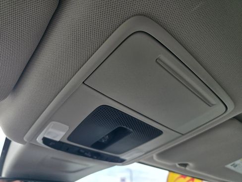 Used 2025 Honda CR-V EX image 22