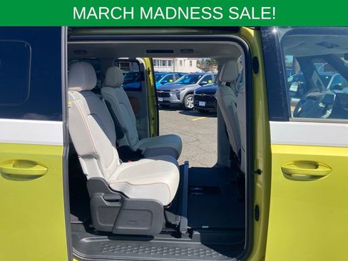 Used 2025 Volkswagen ID. Buzz 1st Edition image 9