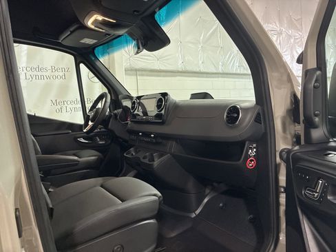 New 2026 Mercedes-Benz Sprinter 2500 image 24