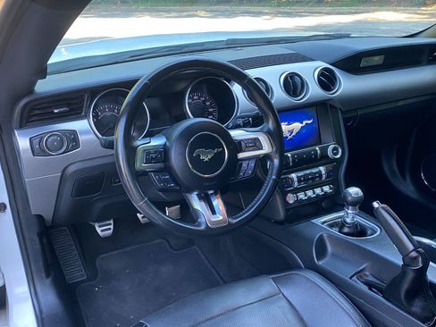 Used 2018 Ford Mustang GT Premium RWD image 14