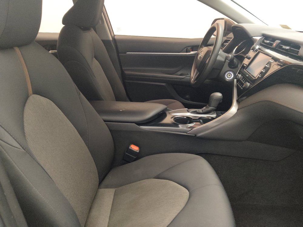 Used 2020 Toyota Camry LE FWD image 21